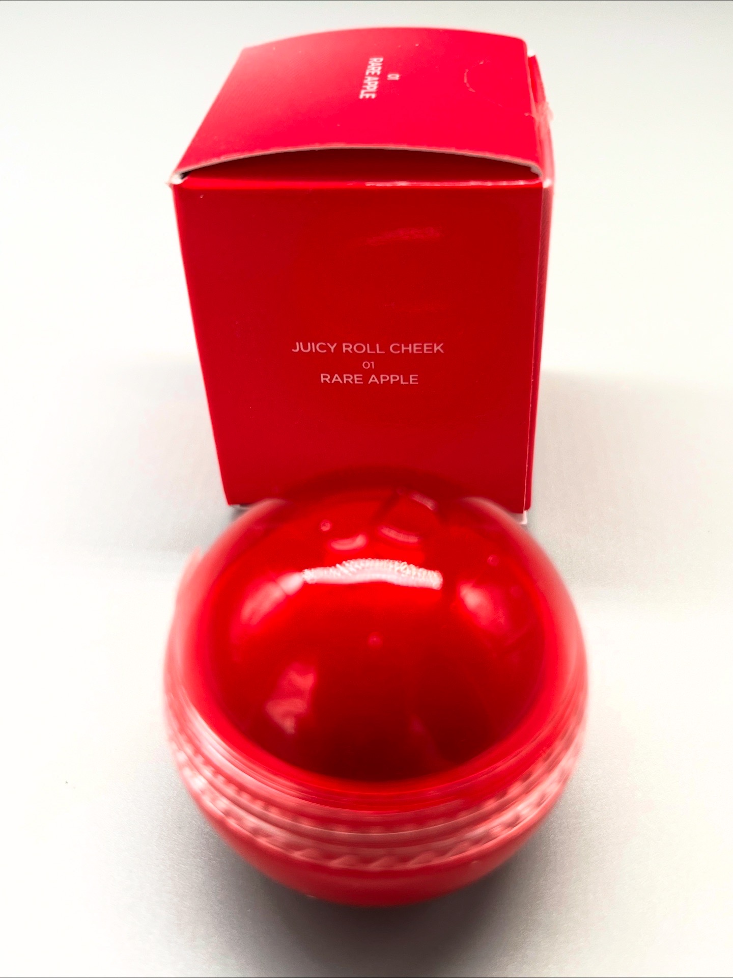 Juice Roll Cheek in „Rare Apple“